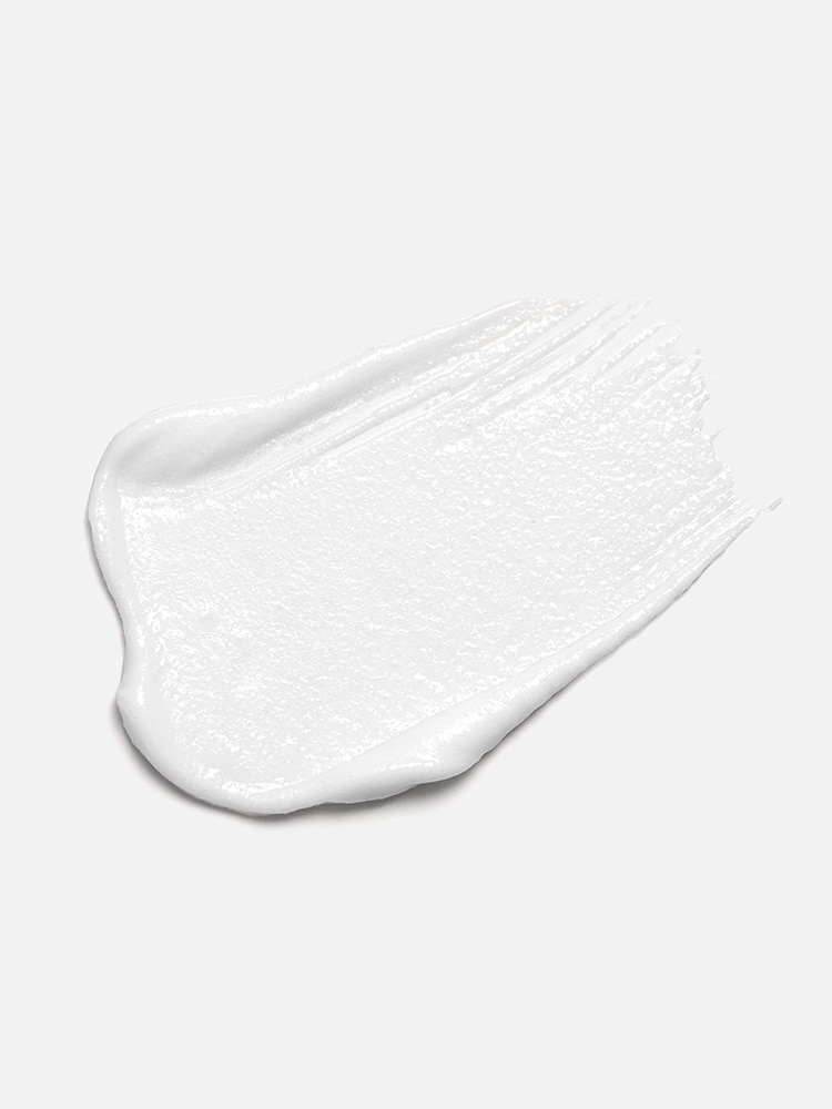 DERMABRASION ANTI-ÂGE Réduction instantanée de la visibilité des pores et amélioration instantanée de l’éclat et de la douceur de la peau.