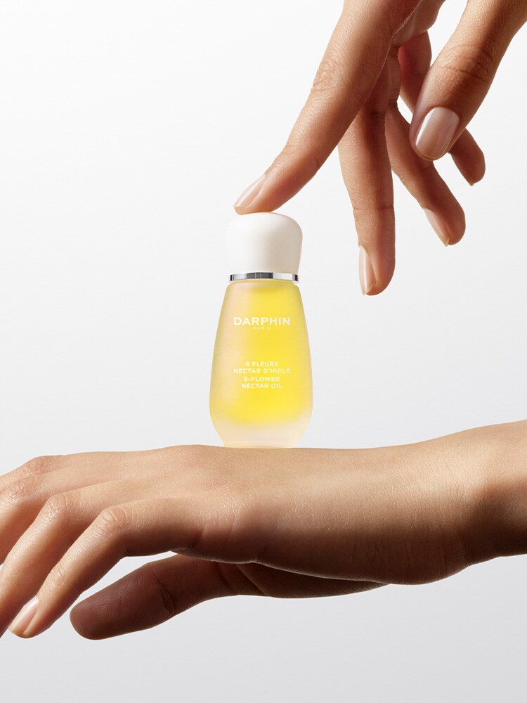 Huile nectar 8 fleurs : formulée avec des antioxydants, elle nourrit et aide à lisser la peau et à renouveler sa souplesse, 15 ml